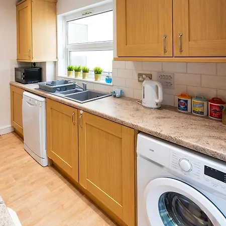 Stella's Cottage- Cute Traditional In South West By Stae-homes * Bristol