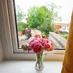 Дом отдыха Stella's Cottage- Cute Traditional In South West By Stae-homes