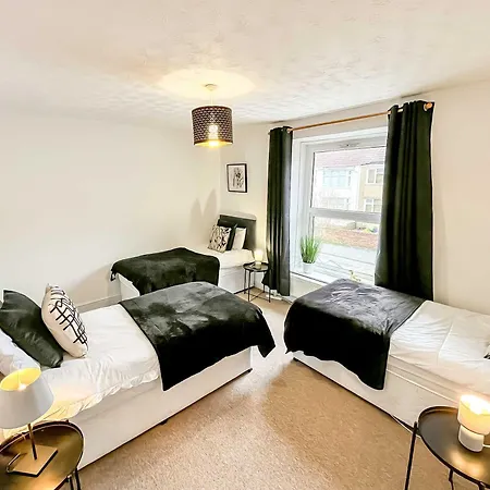 Stella's Cottage- Cute Traditional In South West By Staystaycations * Bristol