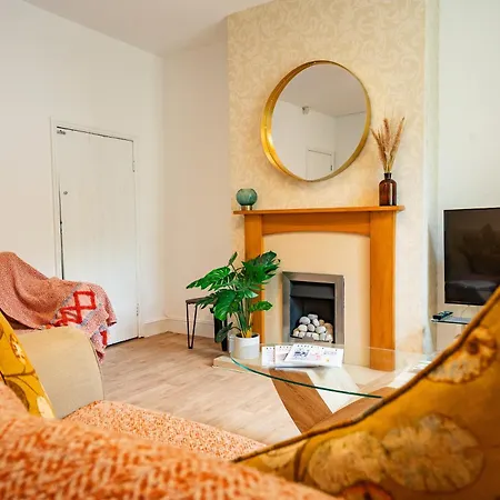 Дом отдыха Stella's Cottage- Cute Traditional In South West By Staystaycations