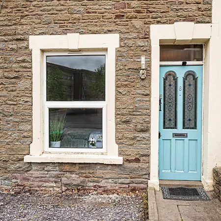 Stella's Cottage- Cute Traditional In South West By Staystaycations Дом отдыха