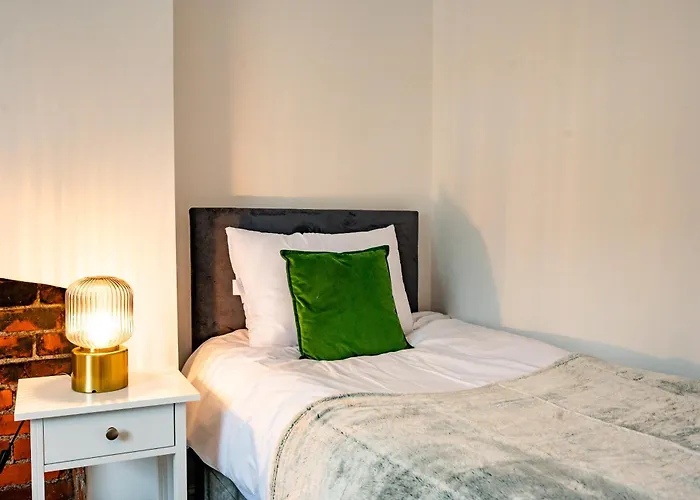 Stella's Cottage- Cute Traditional In South West By Stae-homes