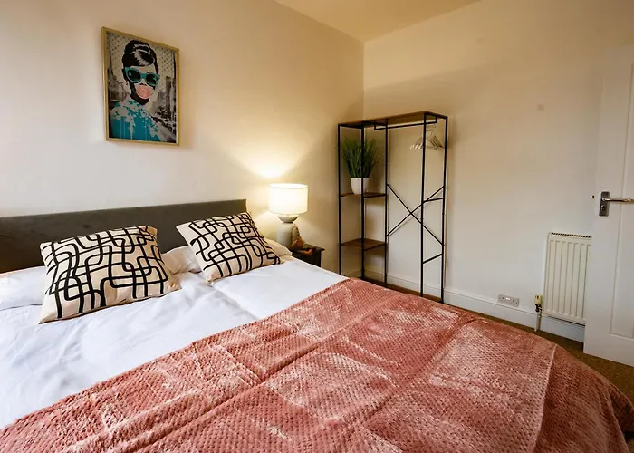 Stella's Cottage- Cute Traditional In South West By Stae-homes Bristol