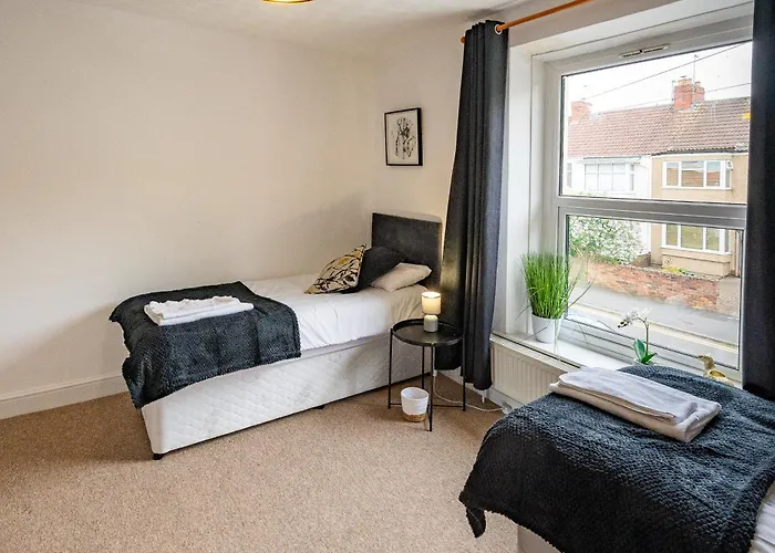 Stella's Cottage- Cute Traditional In South West By Stae-homes * Bristol