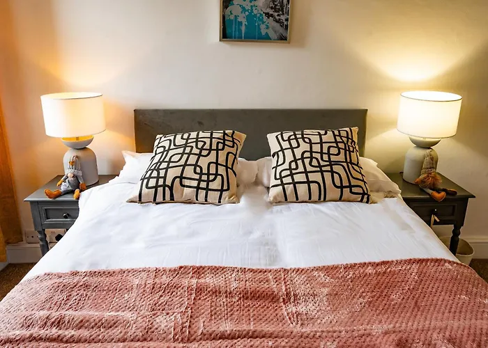 Stella's Cottage- Cute Traditional In South West By Stae-homes