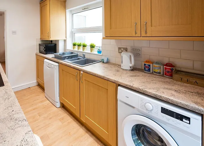 Stella's Cottage- Cute Traditional In South West By Stae-homes * Bristol